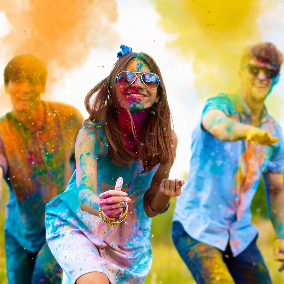 Listen To Best Bollywood Holi Playlist: From Retro To Recent Image