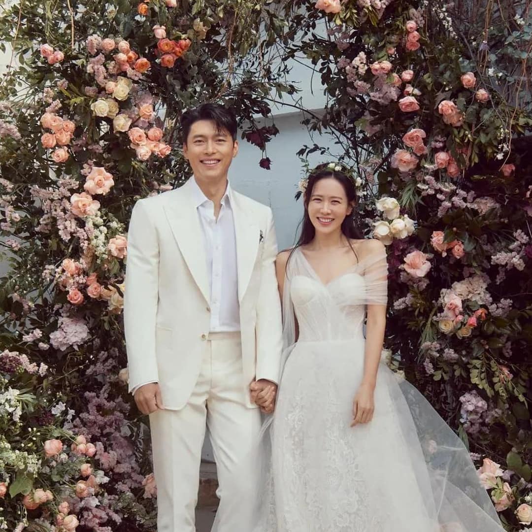 Korean Star Hyun Bin And Son Ye-Jin Got Married Pics